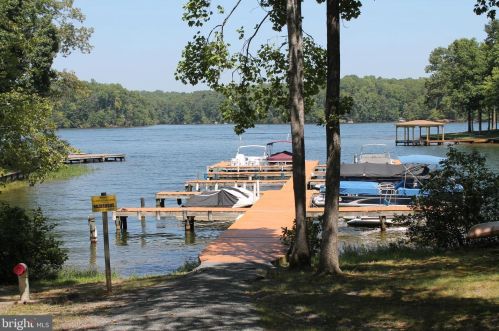 173 Windwood Coves Blvd, Mineral VA  23117-4852 exterior