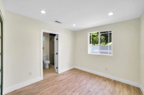 11512 La Maida St, North Hollywood CA  91601-4323 exterior