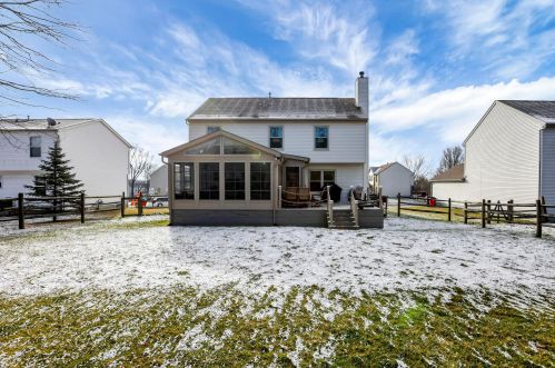 469 Wynridge Dr, Pataskala, OH 43062-8126