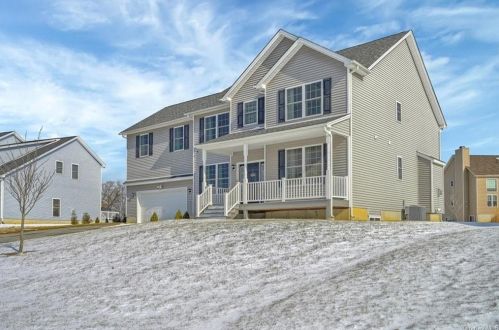 84 Stratford Dr, Poughkeepsie, NY 12603-6834