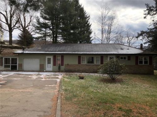 124 Stewart Run Rd, Chester, WV 26034-1806