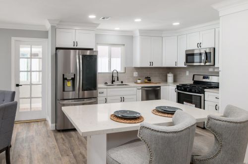 5658 Camber Pl, San Diego, CA 92117-4051