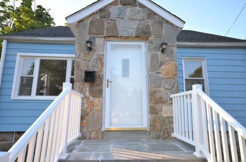 52 Quince St, Bridgeport, CT 06606-4517