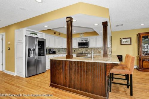 98 Jib Ln, Bricktown NJ  08723-6747 exterior