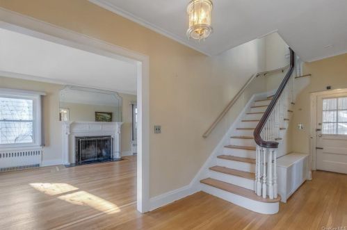 32 Vernon Pl, Mount Vernon, NY 10552-2340