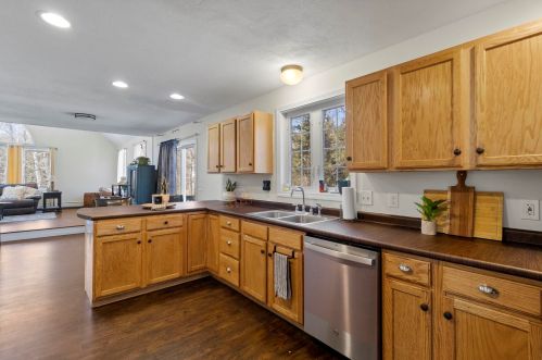 12 Byrne Rd, Northwood NH  03261-3239 exterior