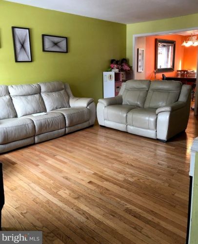 208 Falkirk Ct, Fredericksburg, VA 22406-6401