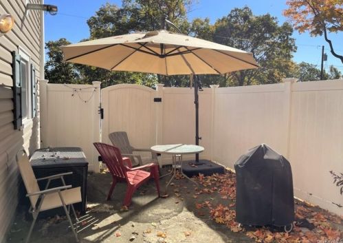 18 Tulip Rd, Mahopac NY  10541-5422 exterior