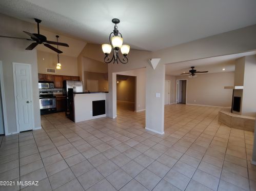 4830 Ferret Dr, Tucson AZ 85742-9543 exterior