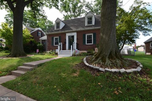 1136 Cherry St, Pottstown, PA 19464-5810