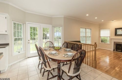 11 Autumn Dr, Scotch Plains NJ  07076-2431 exterior