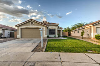 942 Saratoga St, Gilbert, AZ 85296-2420