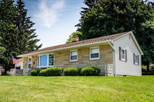 917 Jefferson St, West Bend WI  53090-1419 exterior