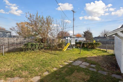 311 La Salle Ave, Mishawaka IN  46545-6224 exterior