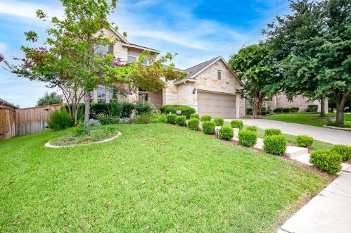 1920 Summit Hill Dr, Georgetown TX  78626-7073 exterior