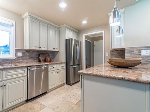 7403 Oakmont Dr, Santa Rosa CA  95409-6365 exterior