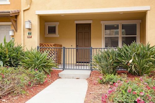 664 Paradise Way, National City, CA 91950-3060