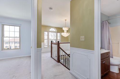 8526 Woodcreek Dr, Florence KY  41042-8237 exterior