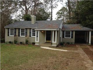 351 Pineview Ln, Mobile, AL 36608-2744