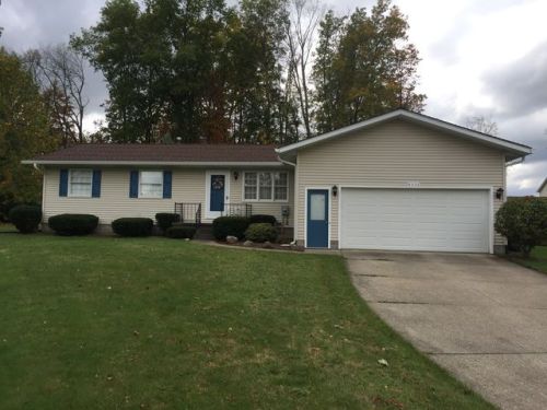8020 Crestwood Dr, Nelson, OH 44231-1024