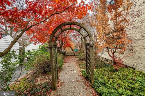 7 Haslet Way, Wilmington DE  19807-3120 exterior