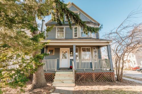 3285 Bartlett Ave, Milwaukee WI 53211-3024 exterior