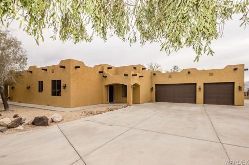 2653 Pegasus Ranch Rd, Bullhead City, AZ 86429-7246