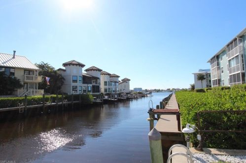 1320 Blue Point Ave, Naples FL  34102-0587 exterior
