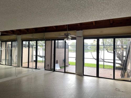 11390 14th Ct, Hollywood FL  33026-2633 exterior