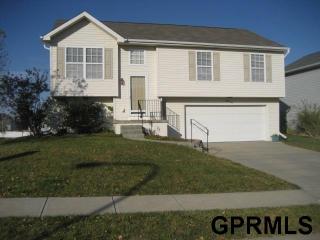 8108 158th St, Omaha, NE 68136-3227