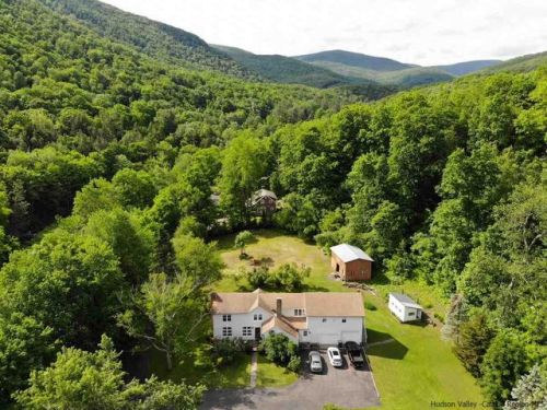 208 State Route 42, Shandaken, NY 12480-5623