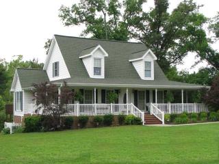 302 Marco St, Benton, KY 42025-7404