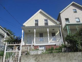 4742 Carpenter Ave, Bronx, NY 10470-1015