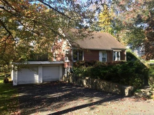 4915 Madison Ave, Bridgeport, CT 06611-1534