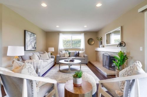 437 Brookshire Ave, Orange, CA 92865-2327