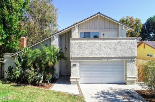 25842 Rana Dr, Santa Clarita, CA 91355-2426