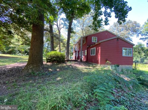 213 Shore Dr, Dover DE  19901-5740 exterior