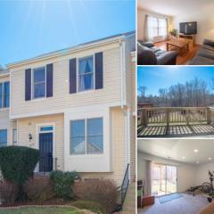 14742 Grobie Pond Ln, Centreville, VA 20120-2989