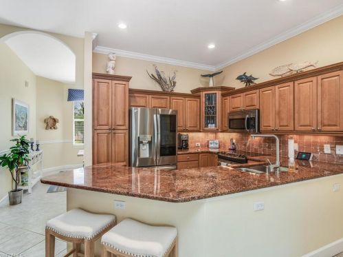 552 Century Dr, Marco Island, FL 34145-2406