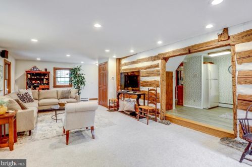 210 Hoernerstown Rd, Hummelstown PA  17036-9503 exterior