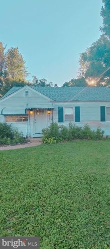 1734 Pimmit Dr, Falls Church VA  22043-1115 exterior