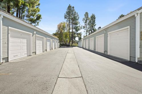858 Boardwalk Pl, Redwood City CA  94065-1806 exterior