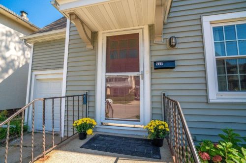 517 Mills St, Madison, WI 53715-1643