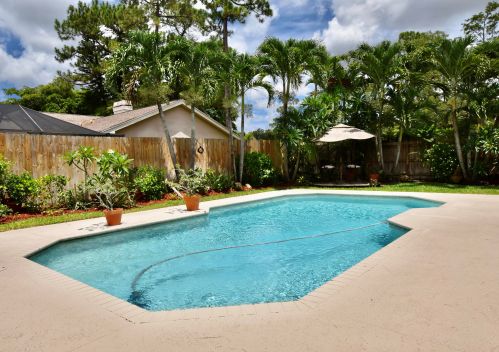 13991 Aster Ave, West Palm Beach, FL 33414-2101