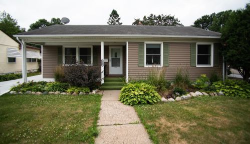 2130 Jessamine Ave, Saint Paul, MN 55119-3348