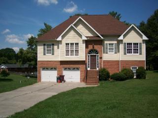 5991 Cottonwood Ln, Winston Salem, NC 27103-9770
