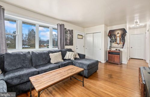 306 Veterans Dr, Palmyra NJ  08065-2319 exterior