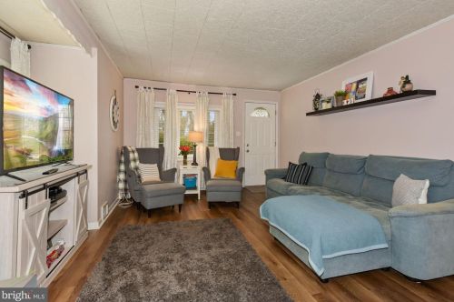 41 Andaloro Way, West Deptford NJ  08093-1640 exterior