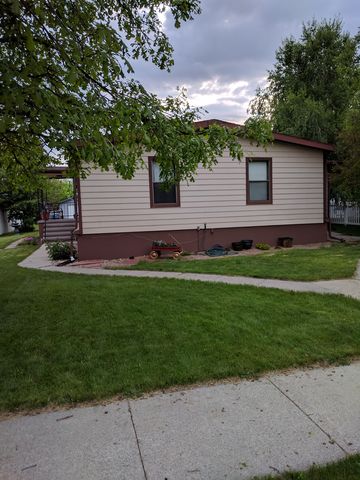 512 Ash St, Gordon NE  69343-1348 exterior
