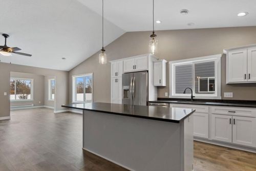 648 Kreekview Dr, East Farmington WI  54020-5860 exterior